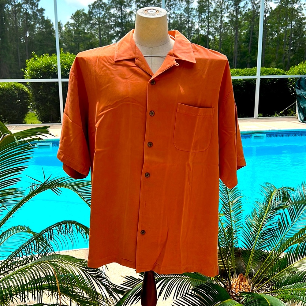 Men’s Like New Tommy Bahama Silk Shirt